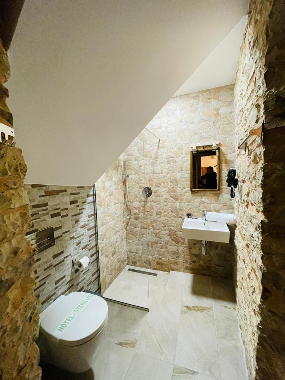 Boutique Hotel Praga Gjirokastër Cameră foto