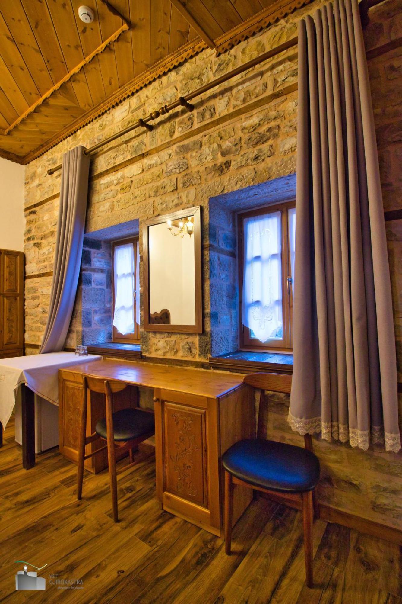 Boutique Hotel Praga Gjirokastër Cameră foto